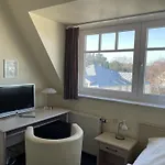 Strandhotel Duenenhaus