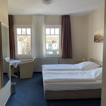 Strandhotel Duenenhaus