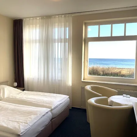 Hotel Strandhotel Duenenhaus 3*