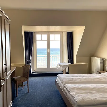Strandhotel Dünenhaus Hotel 3*