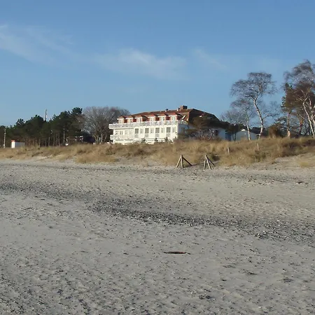 Strandhotel Duenenhaus Hotel