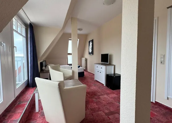 Strandhotel Duenenhaus 3*